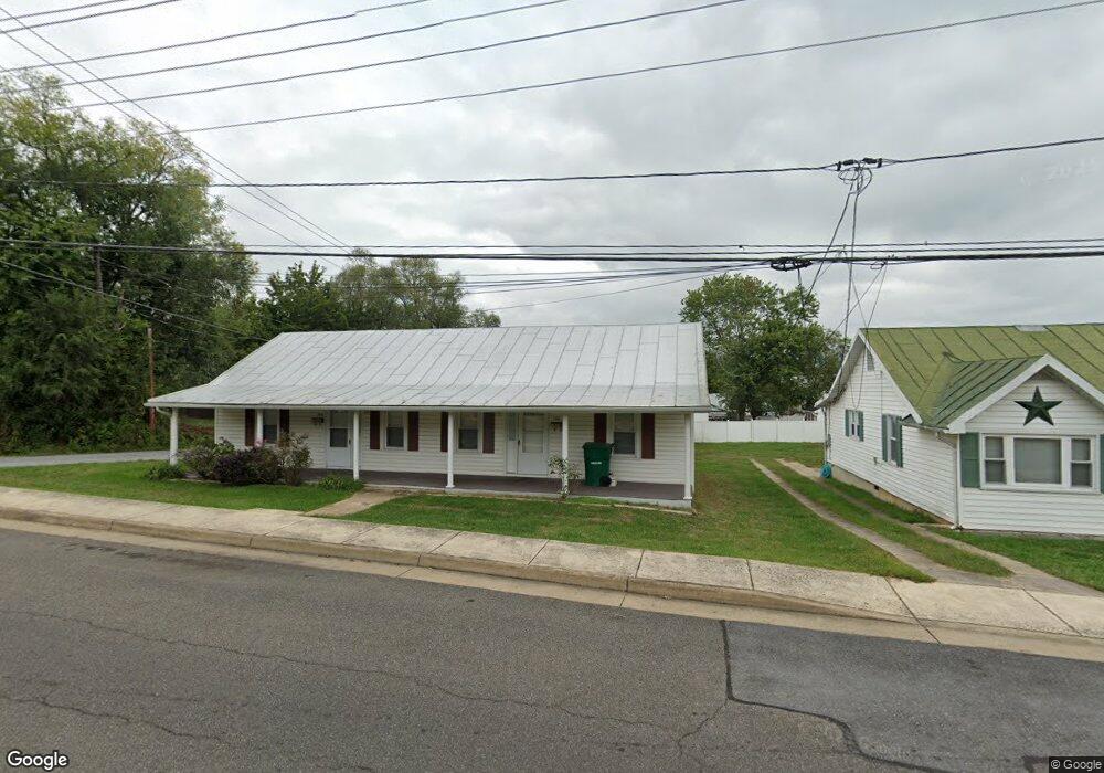 338 N Hawksbill St, Luray, VA 22835 - photo 1