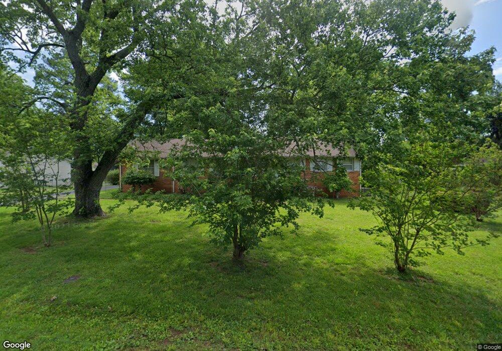 105 Burrum Dr, Shelbyville, TN 37160 - photo 1