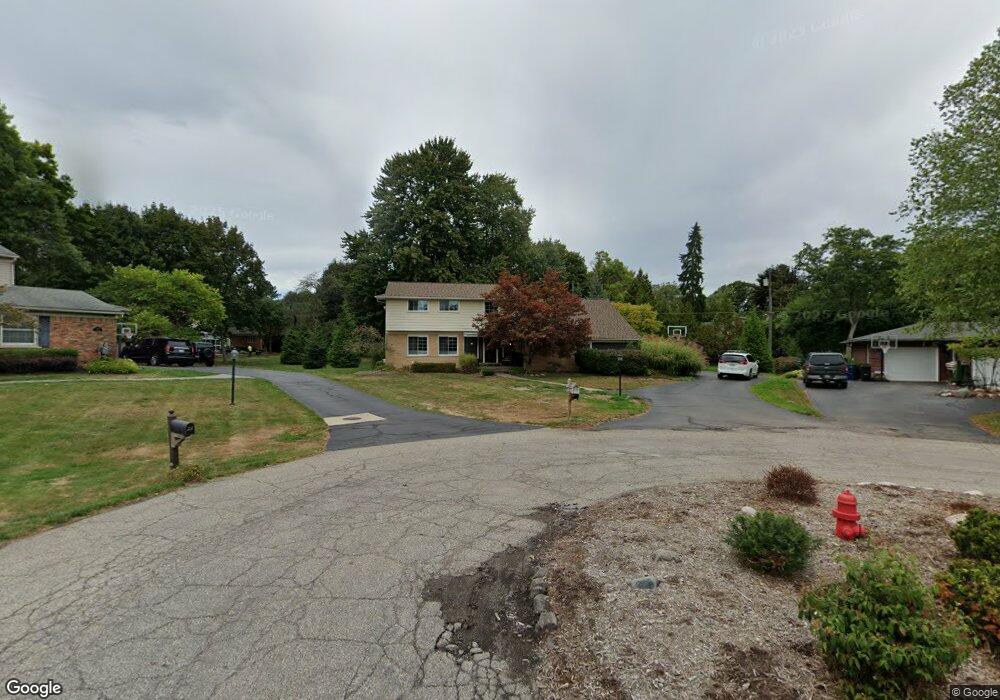 5386 Echo Rd, Bloomfield Hills, MI 48302 - photo 1