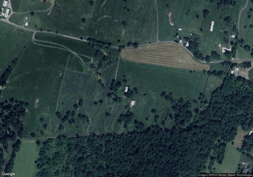 868 Hiatt Rd, Winchester, VA 22603 - photo 1