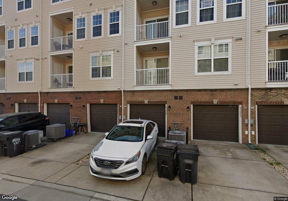 43499 Town Gate Square, Chantilly, VA 20152 - photo 1