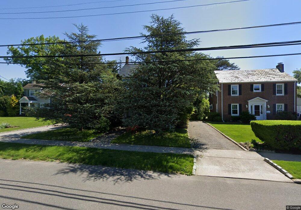 122 Mayfair Ave, West Hempstead, NY 11552 - photo 1