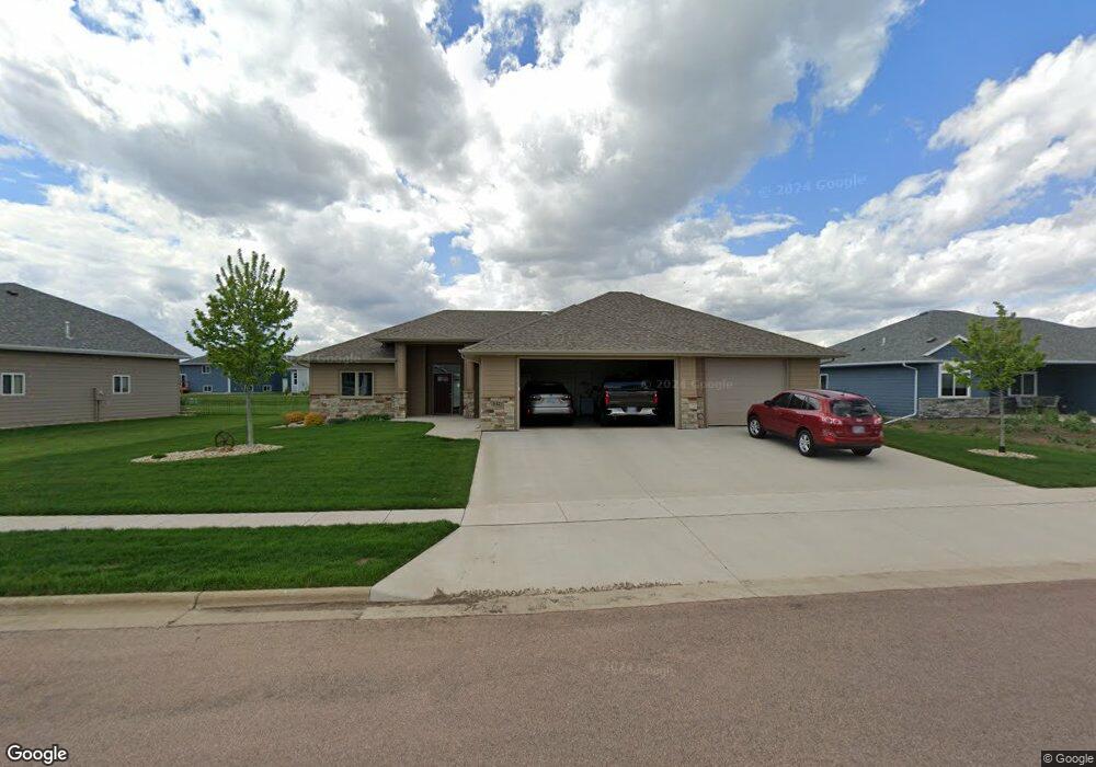 5421 S Woodsedge Trail, Sioux Falls, SD 57108 - photo 1