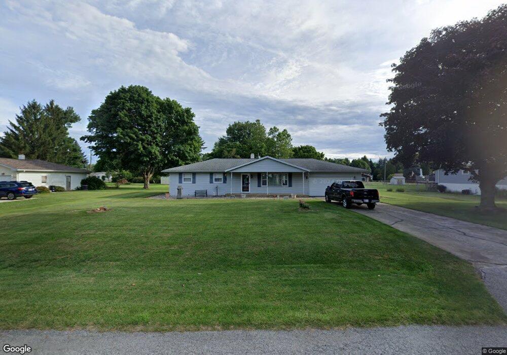 431 W Curtis Dr, La Porte, IN 46350 - photo 1