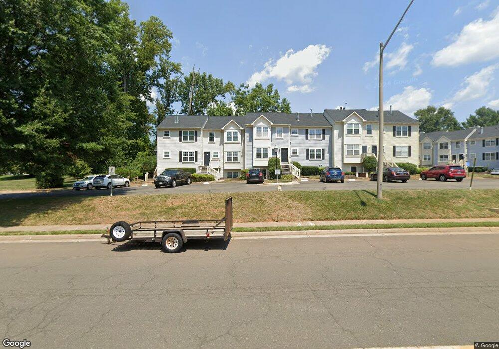 708 Cedar Crest Dr unit 708B, Warrenton, VA 20186 - photo 1