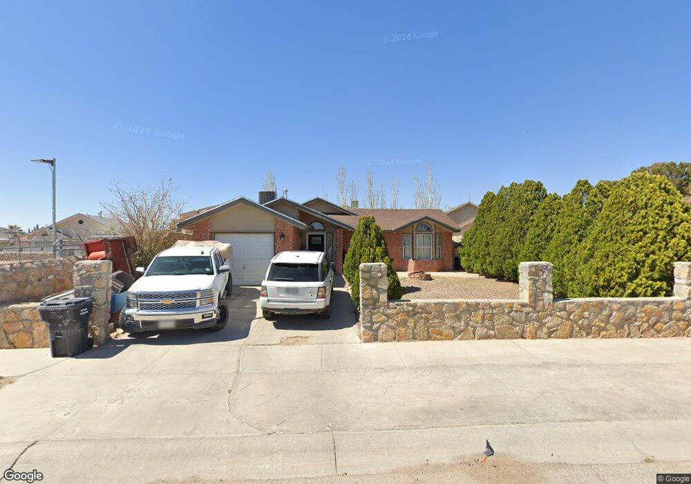 207 Barrel Cactus Dr, Horizon City, TX 79928 - photo 1