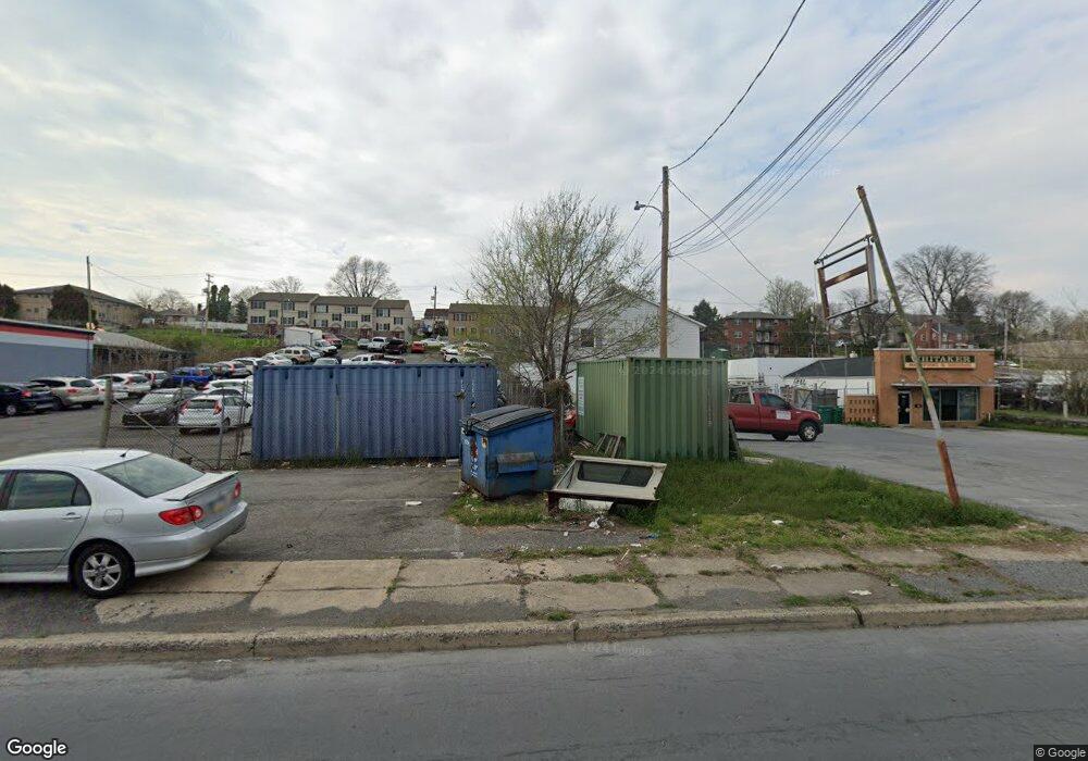 1719 W Green St unit 1725, Allentown, PA 18104 - photo 1