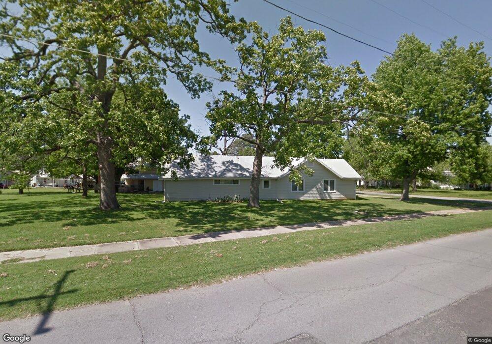 329 S 3rd St, Eufaula, OK 74432 - photo 1
