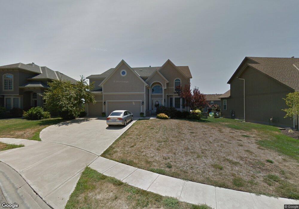 5609 Payne St, Shawnee, KS 66226 - photo 1