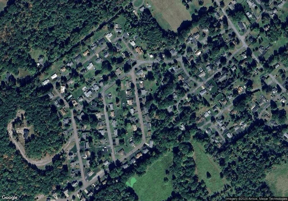 110 Hemlock Dr, Dallas, PA 18612 - photo 1