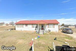 907 Ridgeway St, Geronimo, OK 73543
