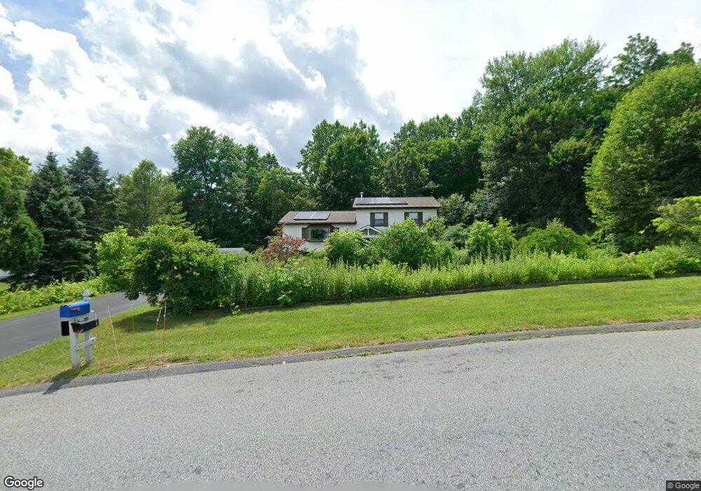 32 Mollys Way, Poughkeepsie, NY 12601 - photo 1