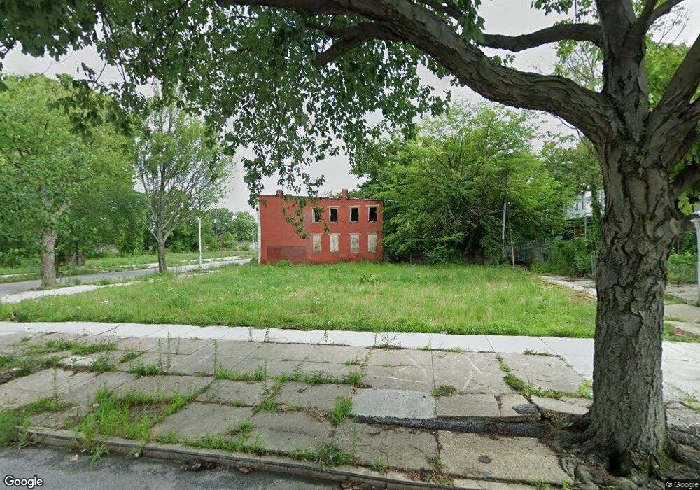 1106 E Hoffman St, Baltimore, MD 21202 - photo 1