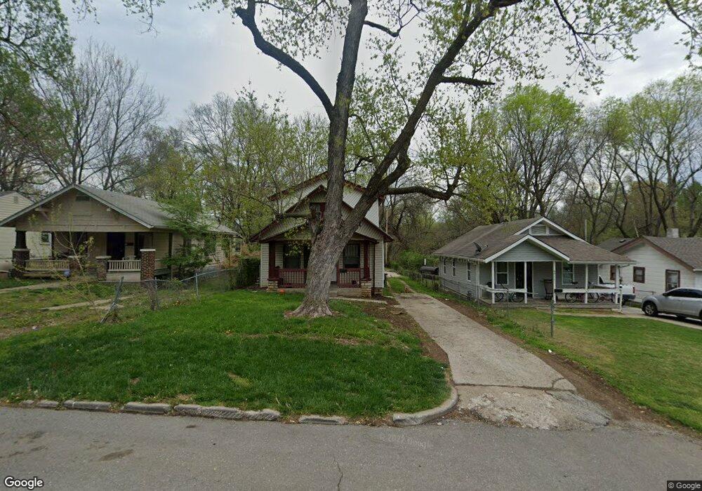 6909 Agnes Ave, Kansas City, MO 64132 - photo 1