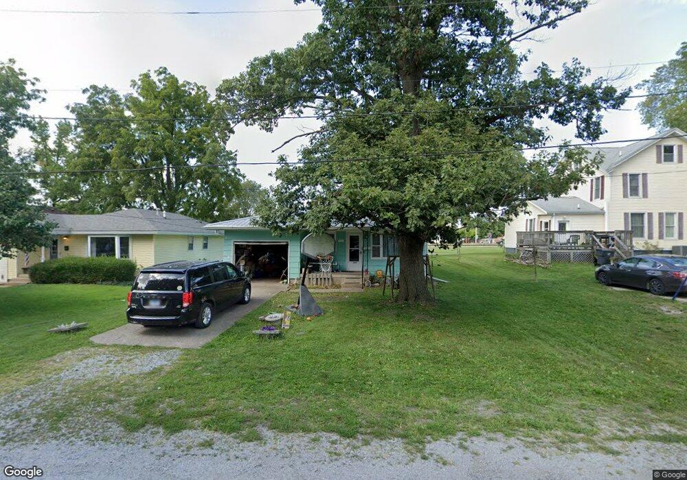 312 E Wilson St, Tuscola, IL 61953 - photo 1