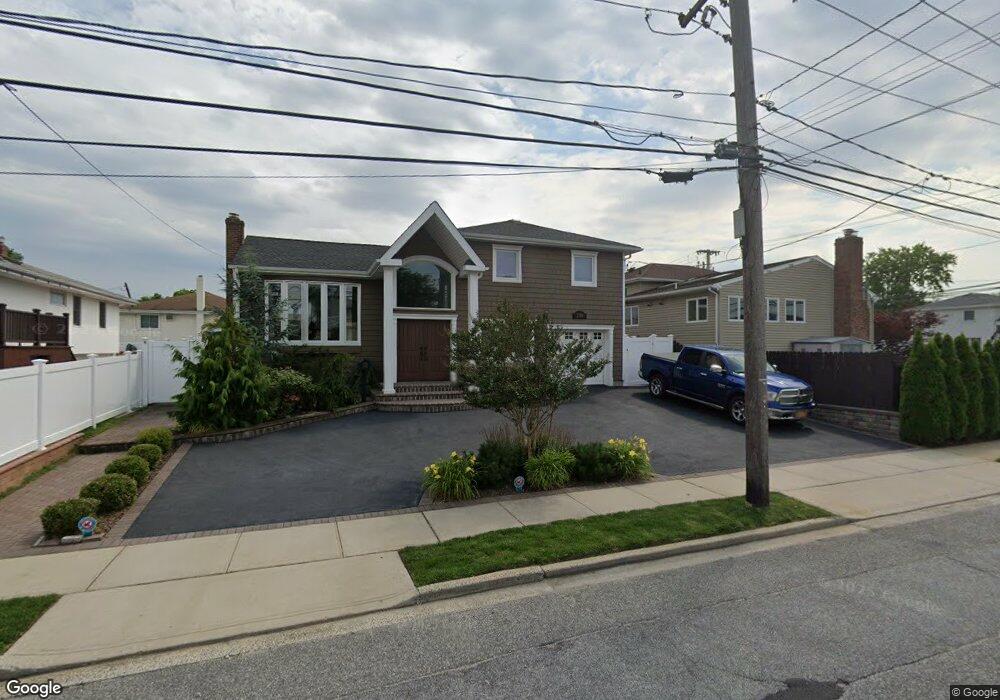 2746 Boundary Rd, Bellmore, NY 11710 - photo 1