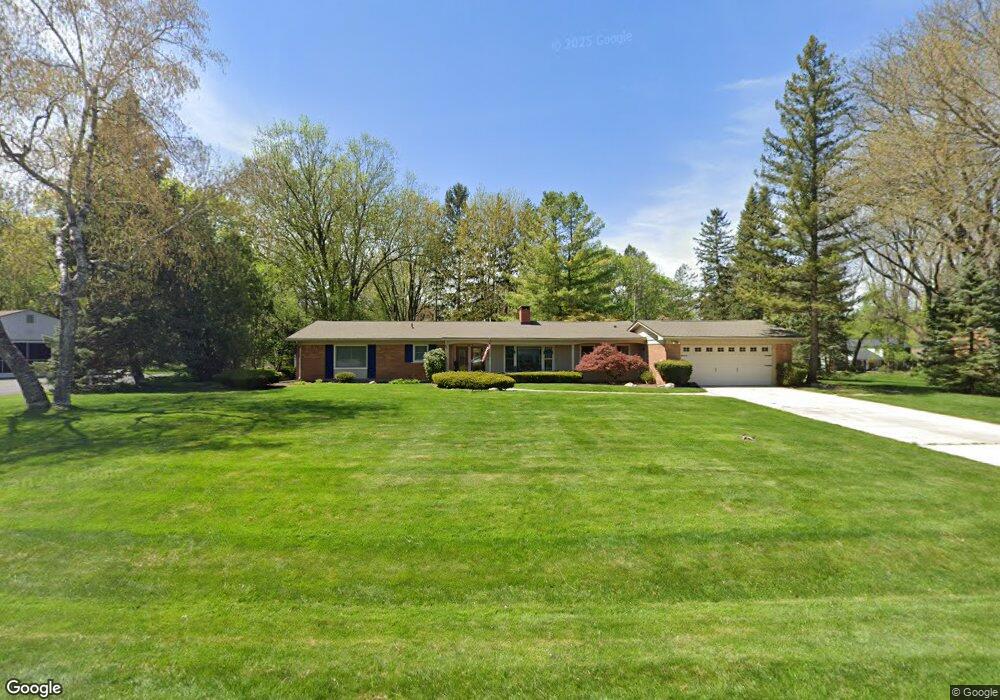 1644 Ledbury Dr, Bloomfield Hills, MI 48304 - photo 1
