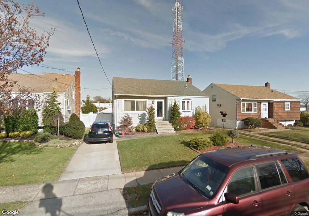 30 Ray St, Freeport, NY 11520 - photo 1