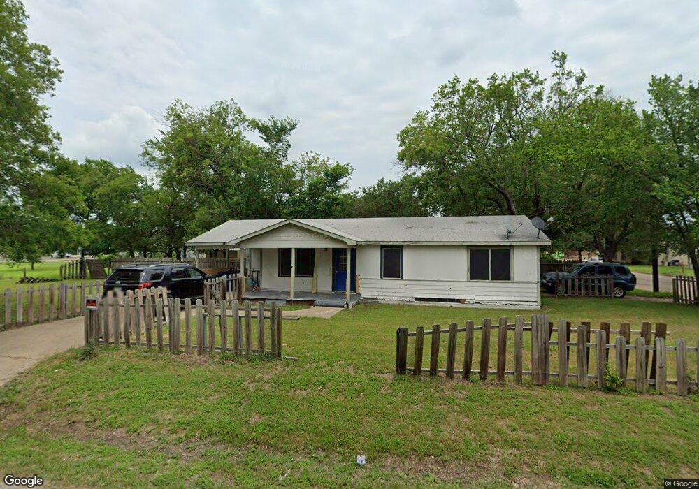 800 E Martin Luther King Dr, Ennis, TX 75119 - photo 1