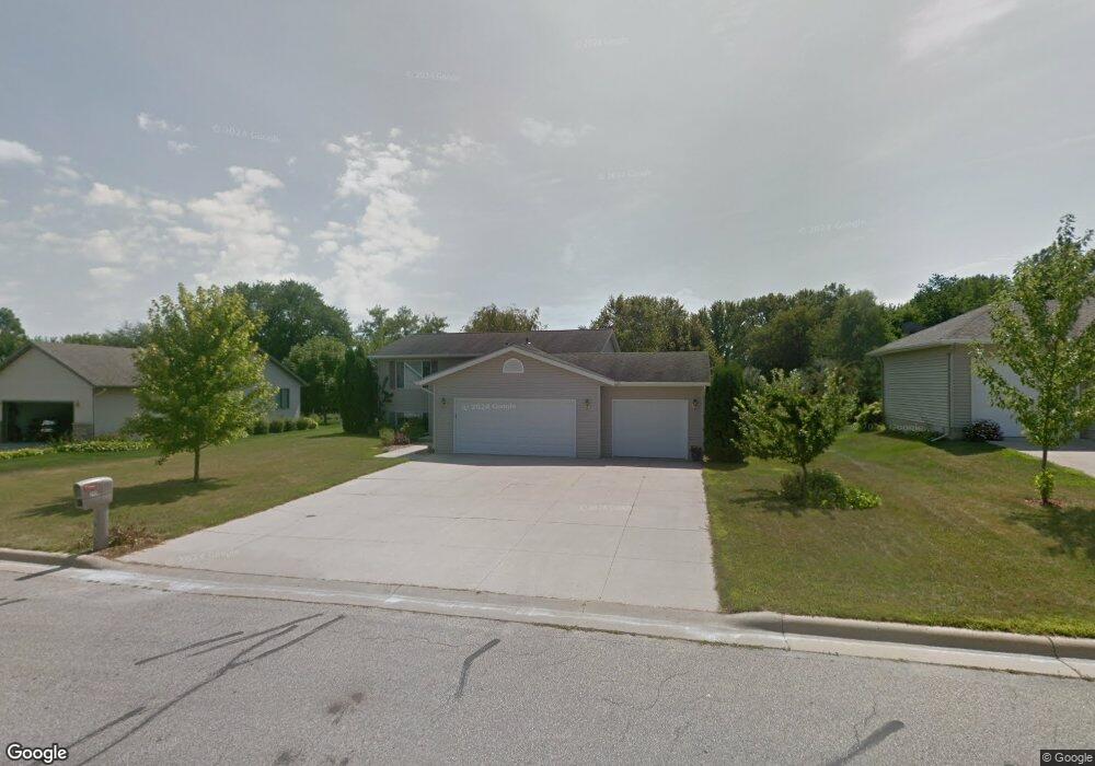 685 Lancaster Blvd, Zumbrota, MN 55992 - photo 1