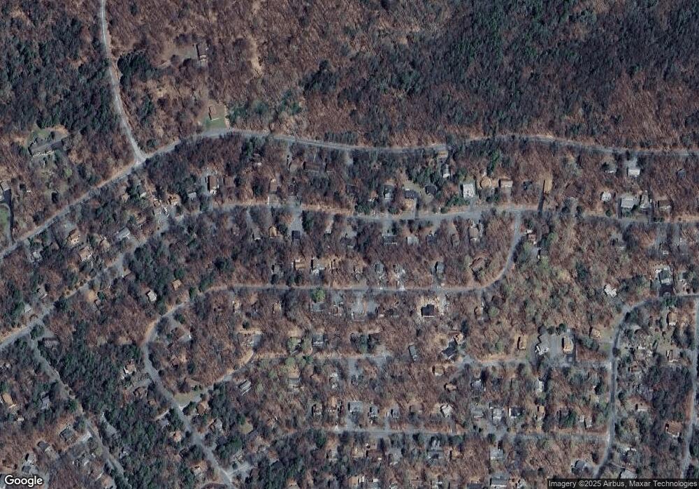 52 Wallenpaupack Dr, Lake Ariel, PA 18436 - photo 1