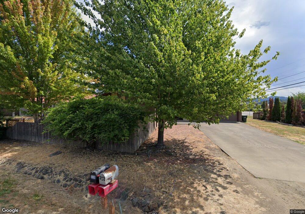 302 Saint John St, Sutherlin, OR 97479 - photo 1