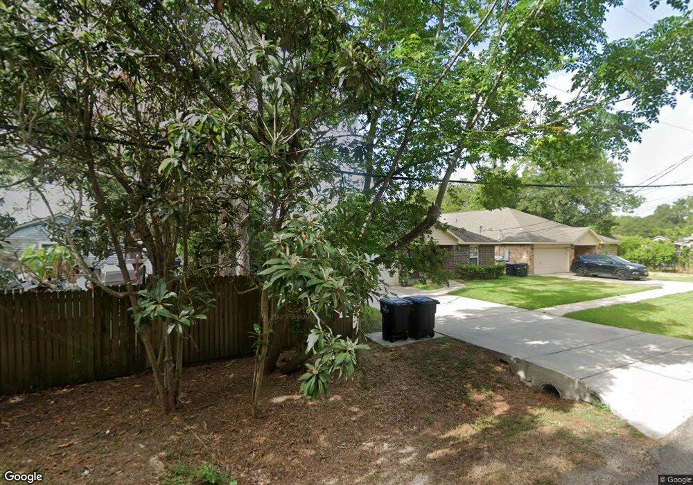 1317 Betsy Ross St, Alvin, TX 77511 - photo 1
