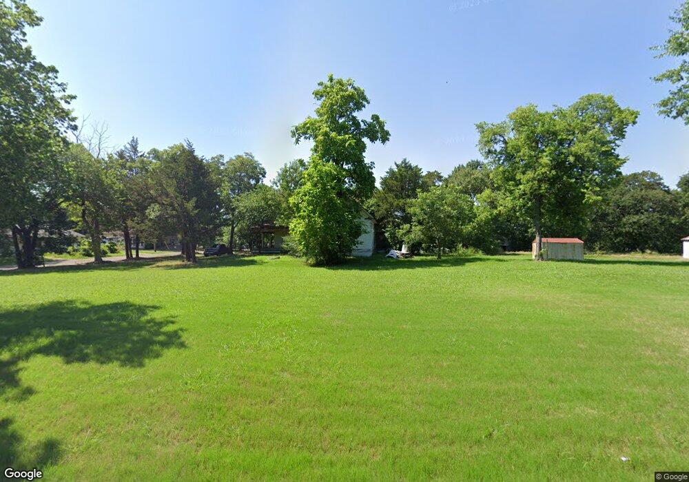 403 S 3rd St, Bonham, TX 75418 - photo 1