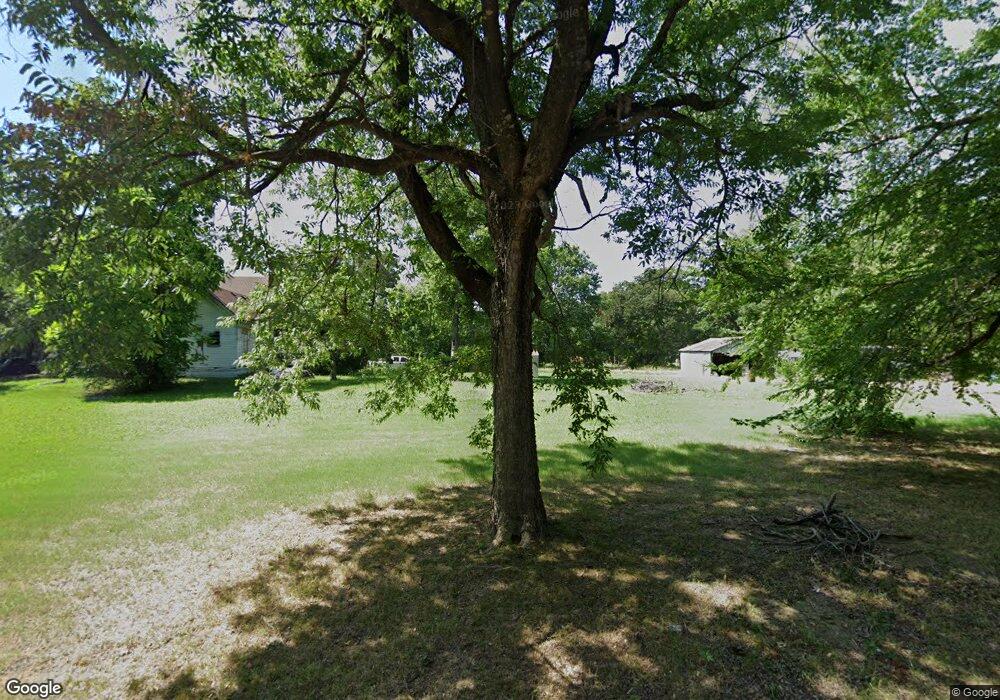 411 S 3rd St, Bonham, TX 75418 - photo 1