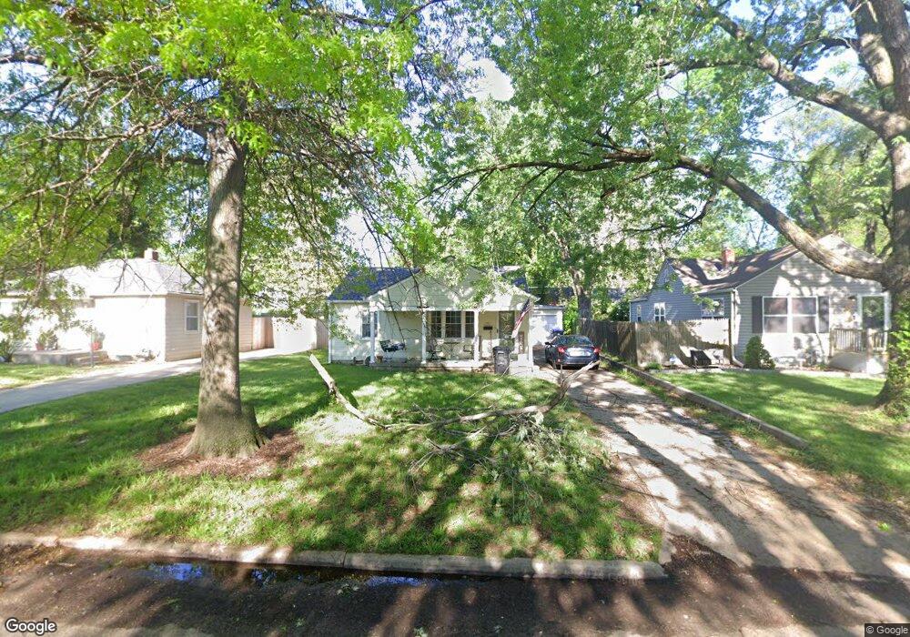 927 SW Saline St, Topeka, KS 66606 - photo 1