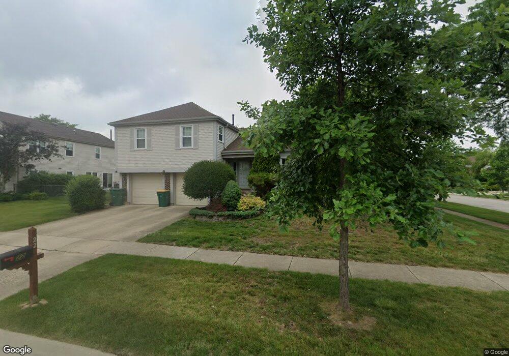 22 Fox Ct W, Buffalo Grove, IL 60089 - photo 1