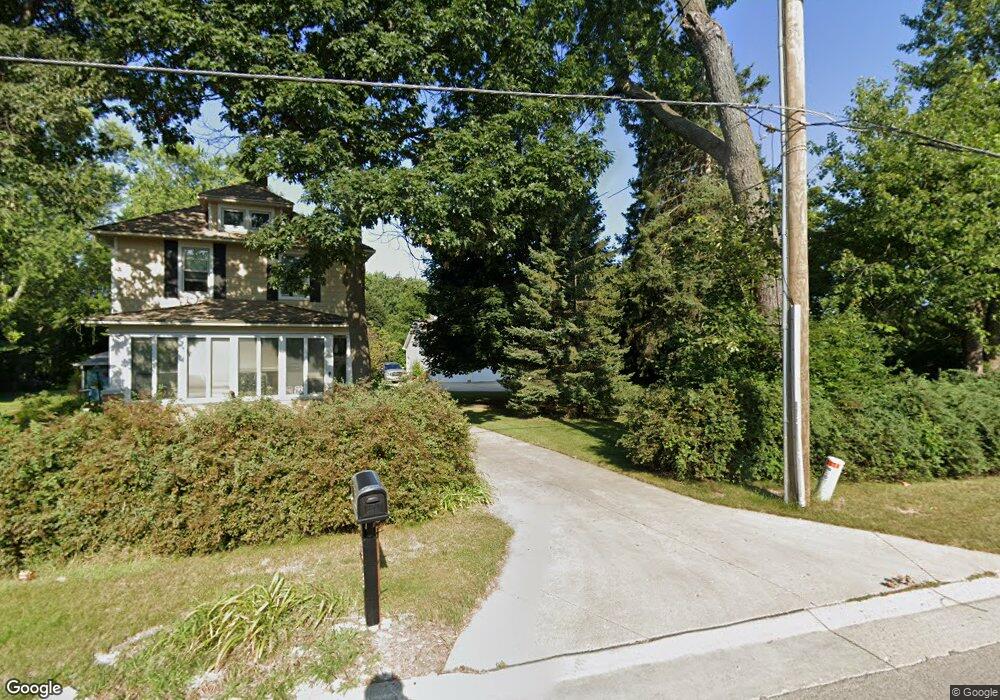 2038 N Sheridan Rd, Waukegan, IL 60087 - photo 1