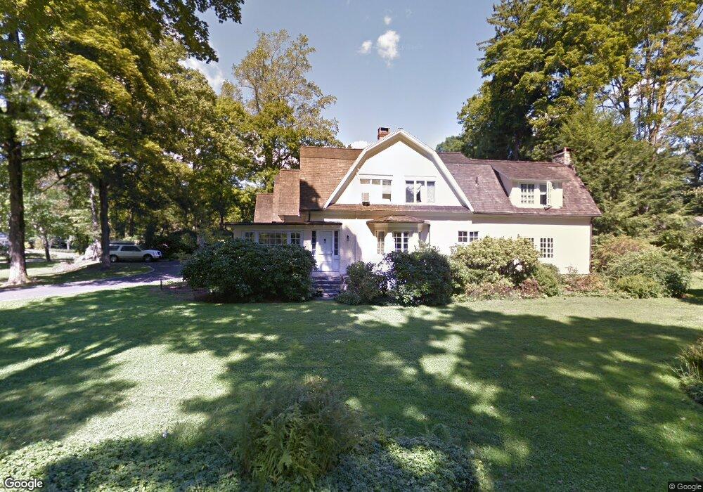 9 Huntzinger Dr, Greenwich, CT 06831 - photo 1