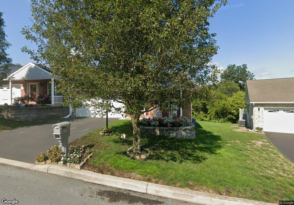 735 Fir Spring Dr, Waynesboro, PA 17268 - photo 1