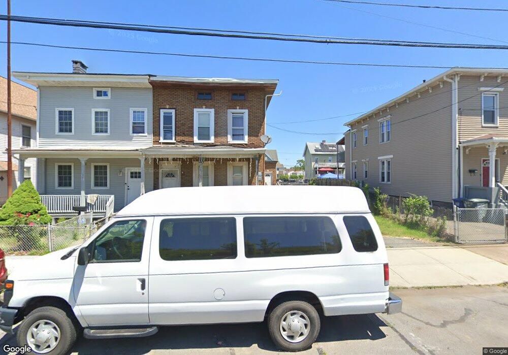 379 Nichols St, Bridgeport, CT 06608 - photo 1