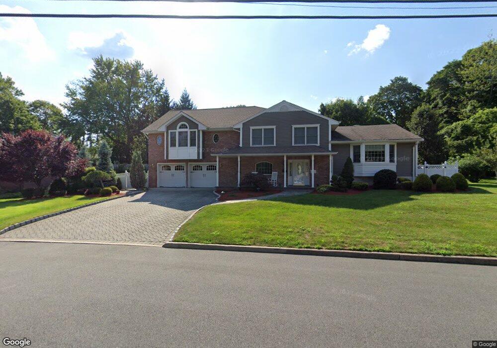 402 Briarwood Ln, Northvale, NJ 07647 - photo 1