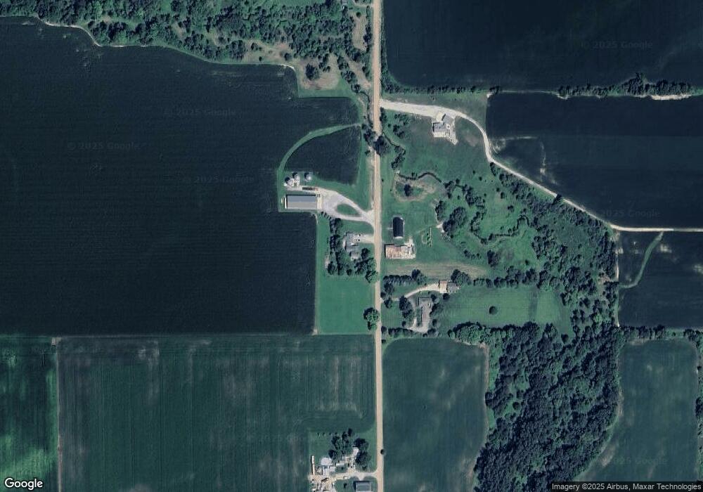 5661 N Byron Rd, Corunna, MI 48817 - photo 1