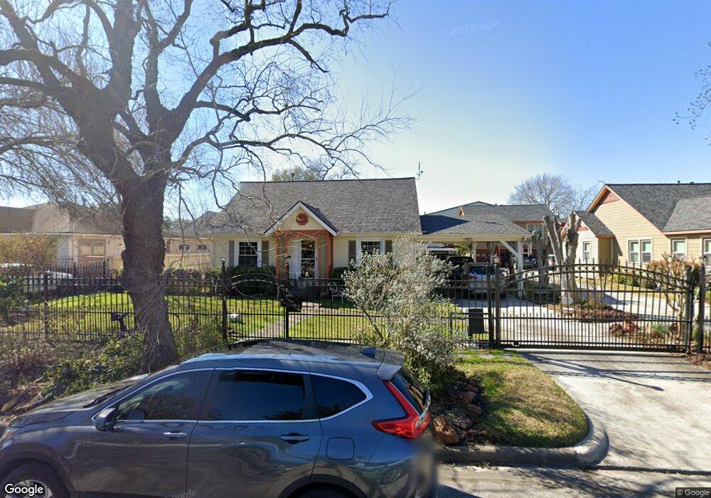 3920 Dover St, Houston, TX 77087 - photo 1
