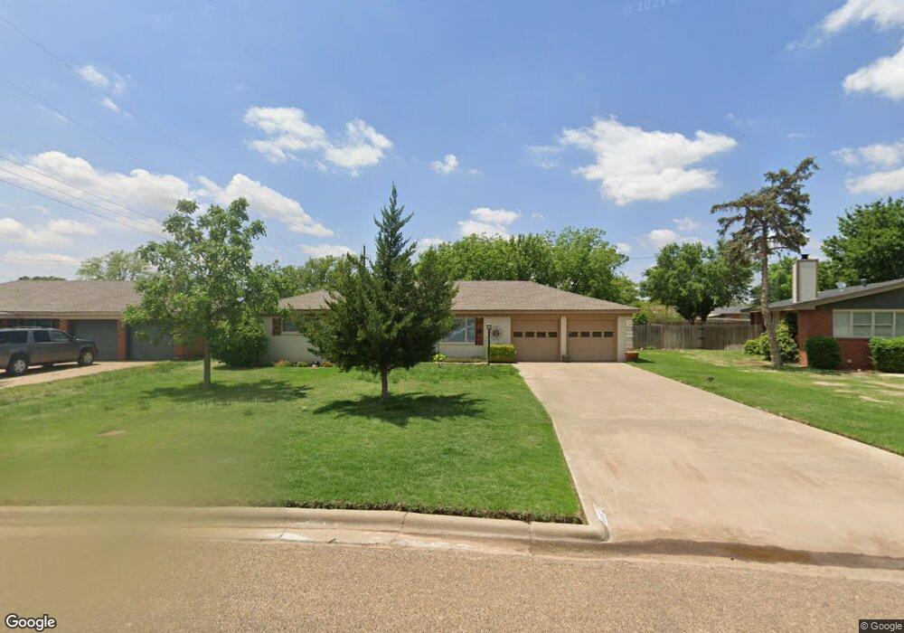 1605 Dallas St, Plainview, TX 79072 - photo 1