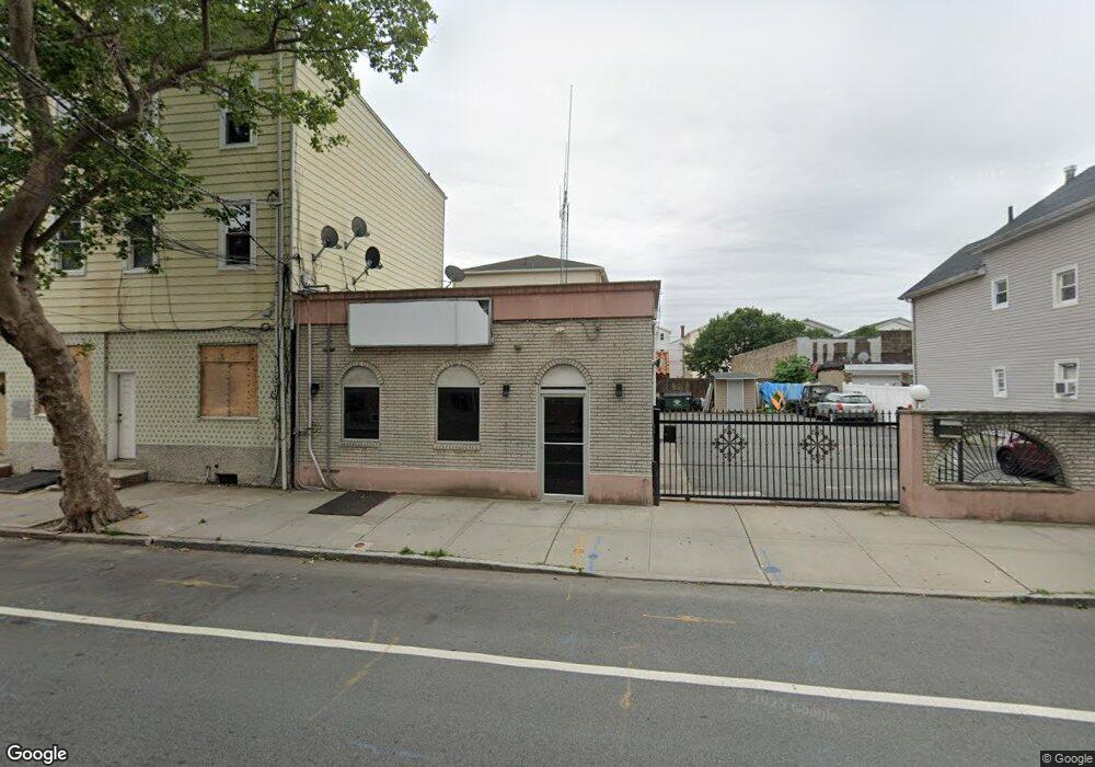 140 Walnut St, Newark, NJ 07105 - photo 1