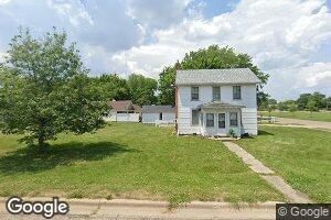302 S Main St, Walnut, IL 61376