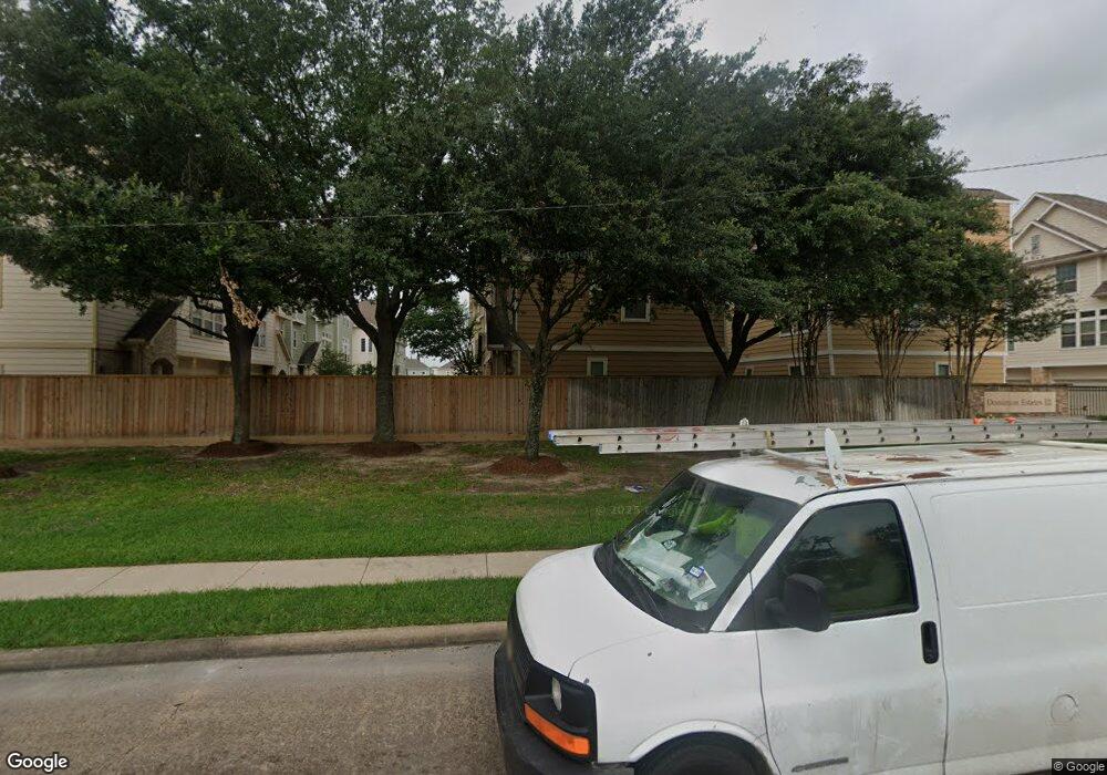 3303 Leading Point Dr, Houston, TX 77091 - photo 1