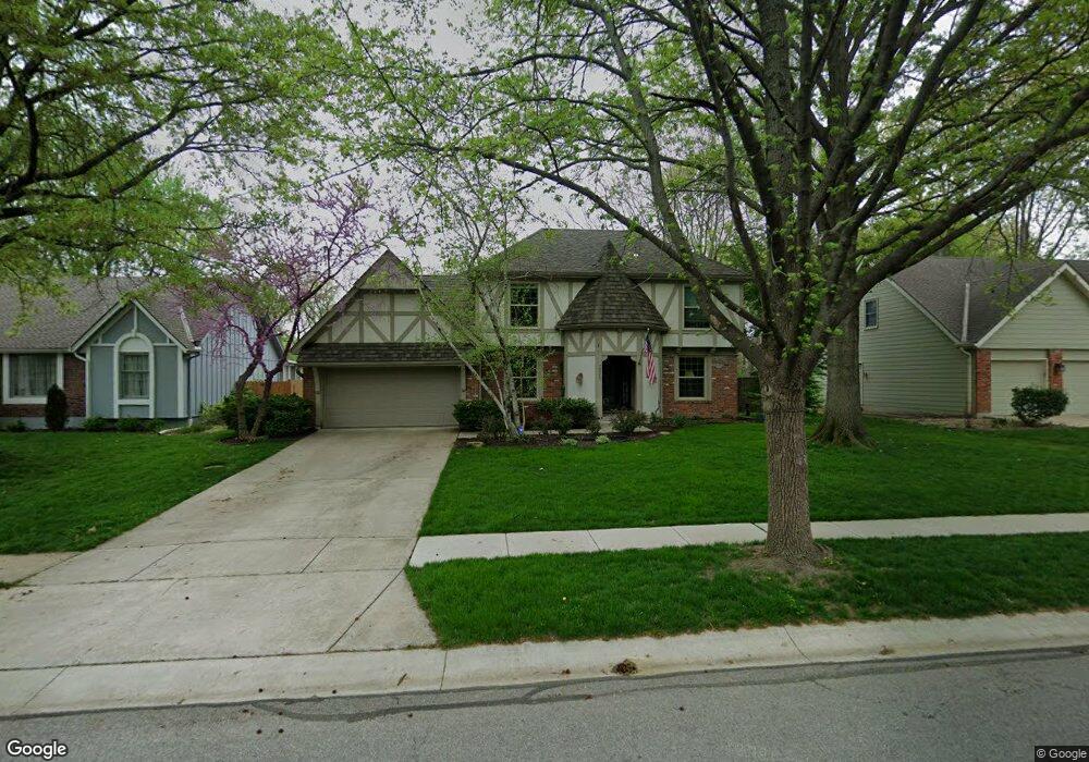 10507 Bradshaw St, Lenexa, KS 66215 - photo 1