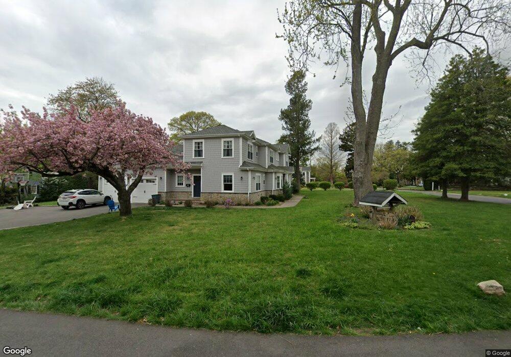 91 Country Club Dr, Port Washington, NY 11050 - photo 1