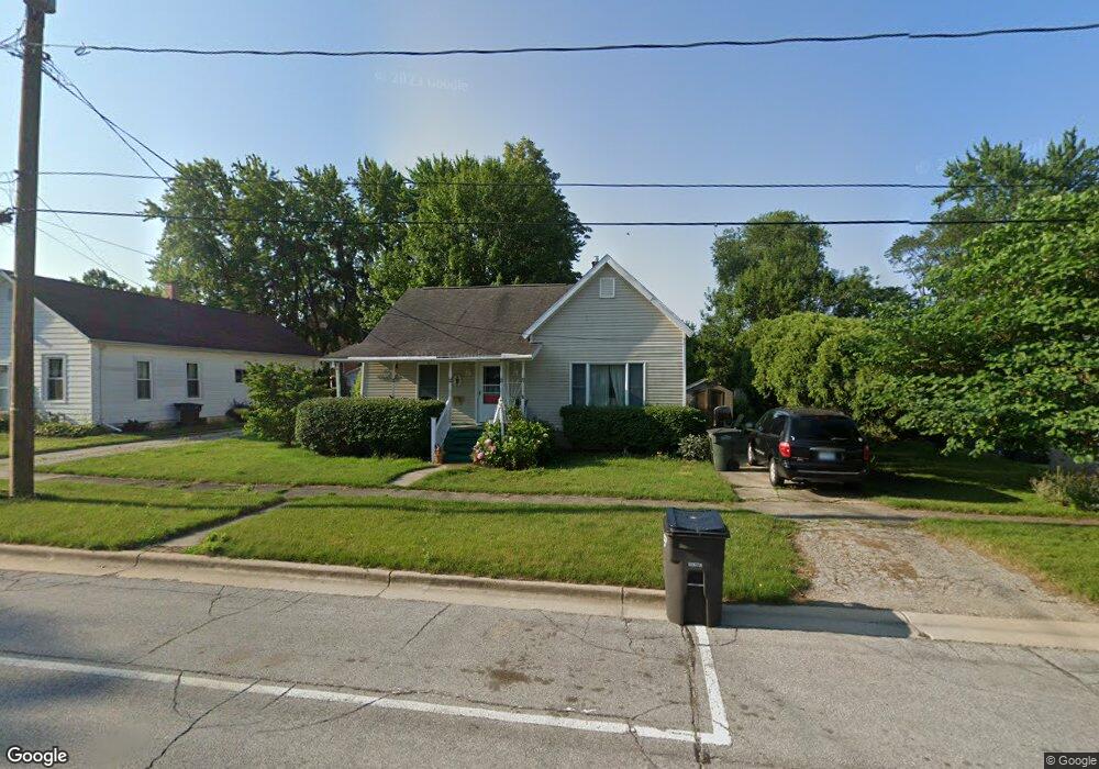 15 Linden St W, Three Oaks, MI 49128 - photo 1