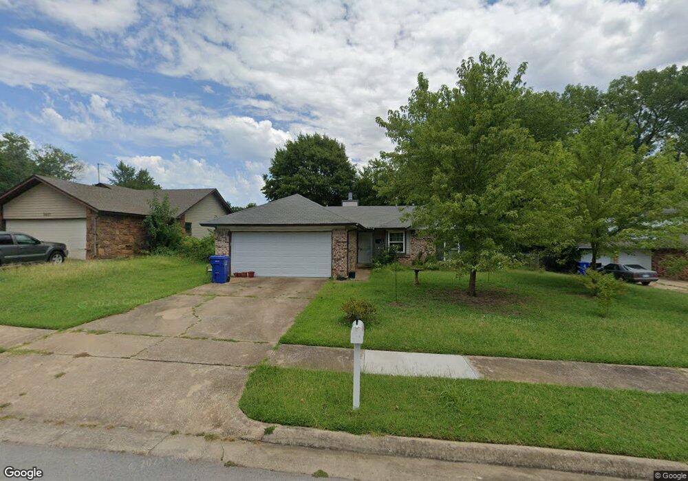 5605 S Juniper Ave, Broken Arrow, OK 74011 - photo 1