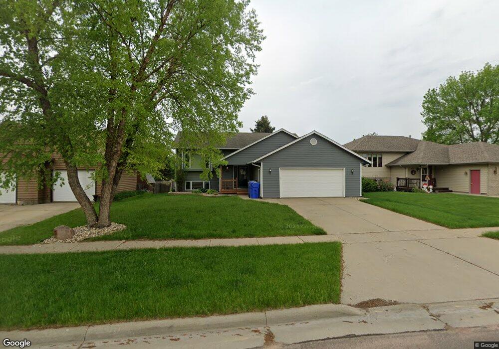 4917 E 33rd St, Sioux Falls, SD 57110 - photo 1