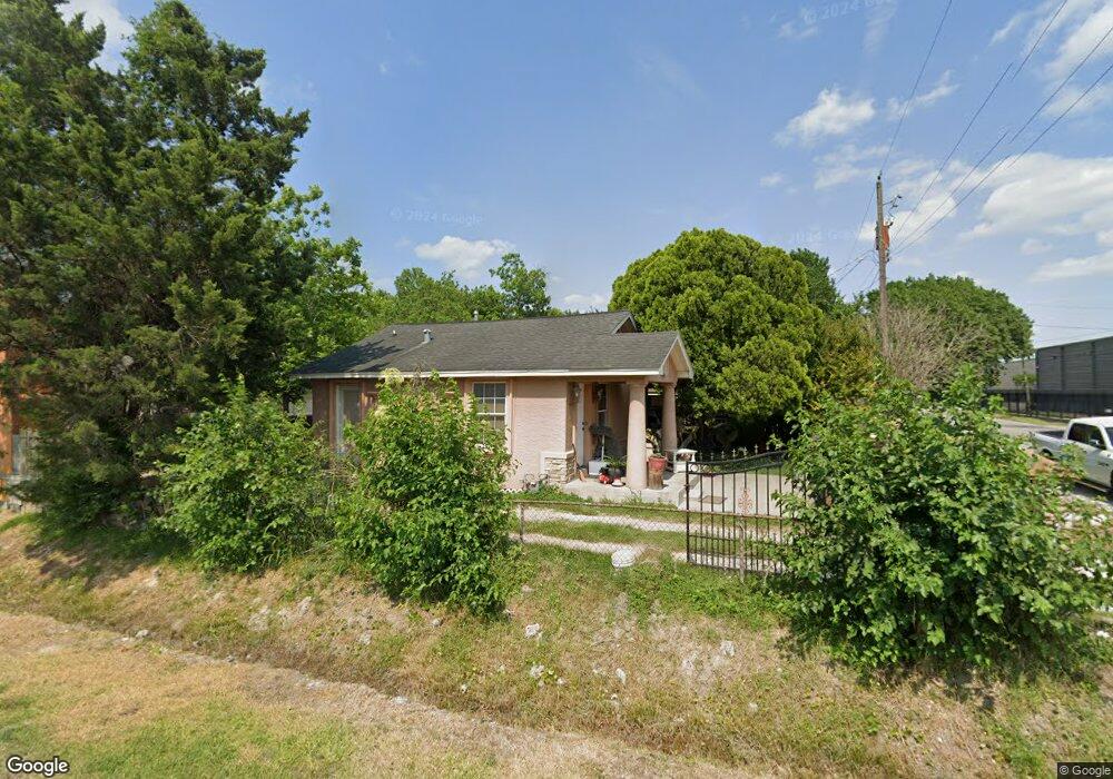 4501 Mooney Rd, Houston, TX 77093 - photo 1