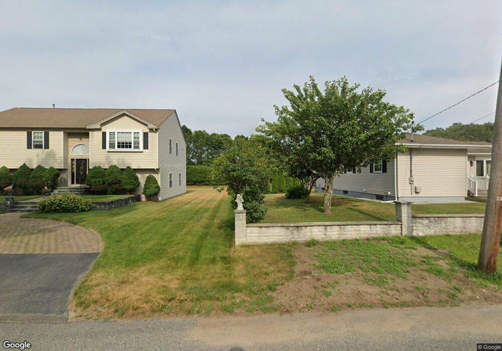 37 Curran Rd, Cumberland, RI 02864 - photo 1