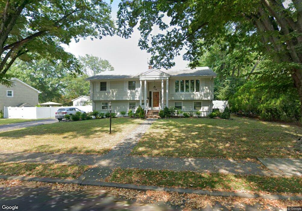 423 Yuhas Dr, Paramus, NJ 07652 - photo 1